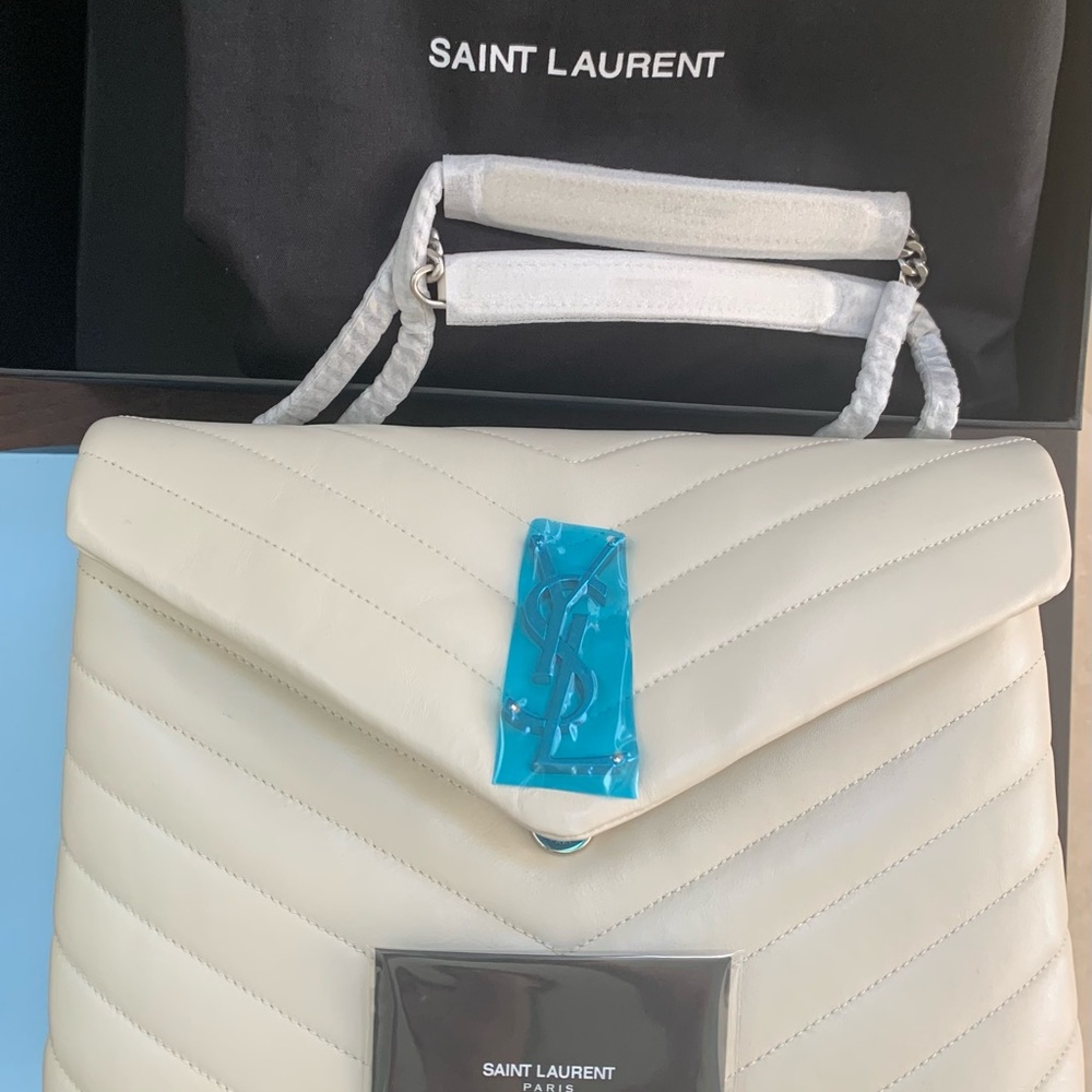 YSL Saint Laurent LouLou Medium  Matelasse “Y” Leather Blanc Vintage